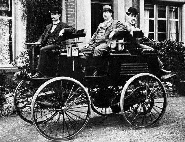 Thomas Parker Electric Car larger 62618d9b