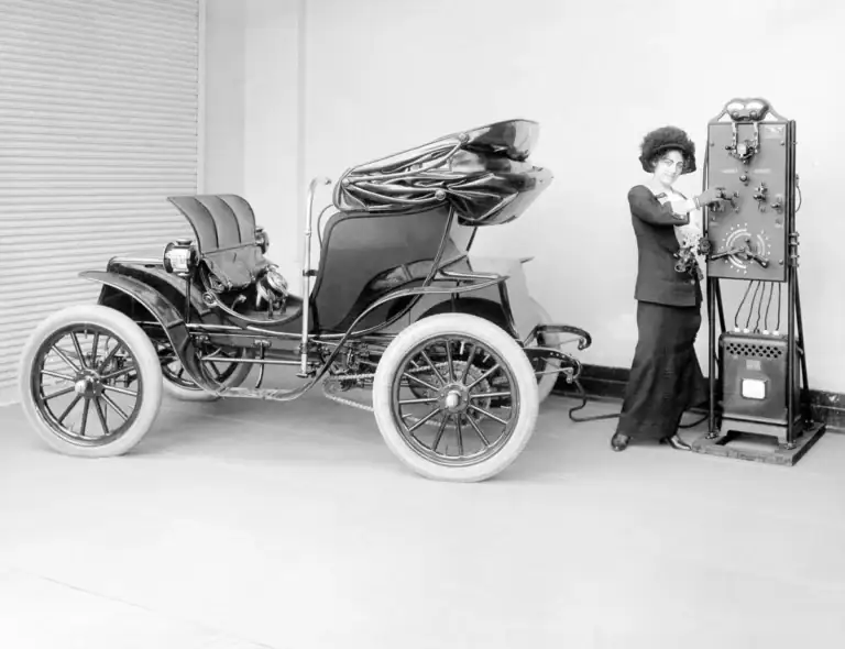 early electric car SCHENECTADY MUSEUM HALL OF ELECTRICAL HISTORY FOUNDATION CORBIS